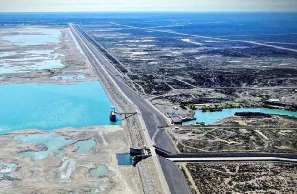 El lago Casa de Piedra sufre la peor bajante desde la fecha de su construcción