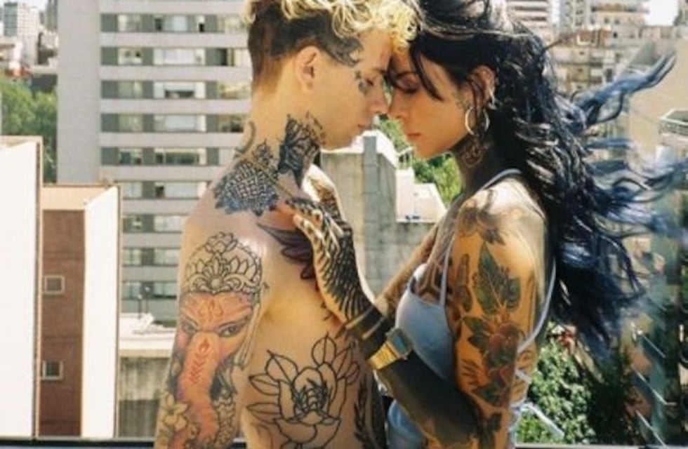 El sensual video de Cande Tinelli y su tatuador con desnudos y caricias