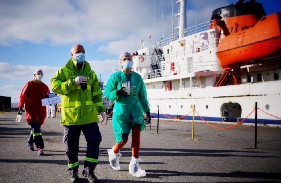 Llegó el buque MV Ushuaia a Mar del Plata pero sus tripulantes no pueden bajar