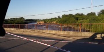 El corrimiento de la cascada en la zona sur del cauce generu00f3 un corte parcial de tru00e1nsito sobre el puente de Ayacucho.