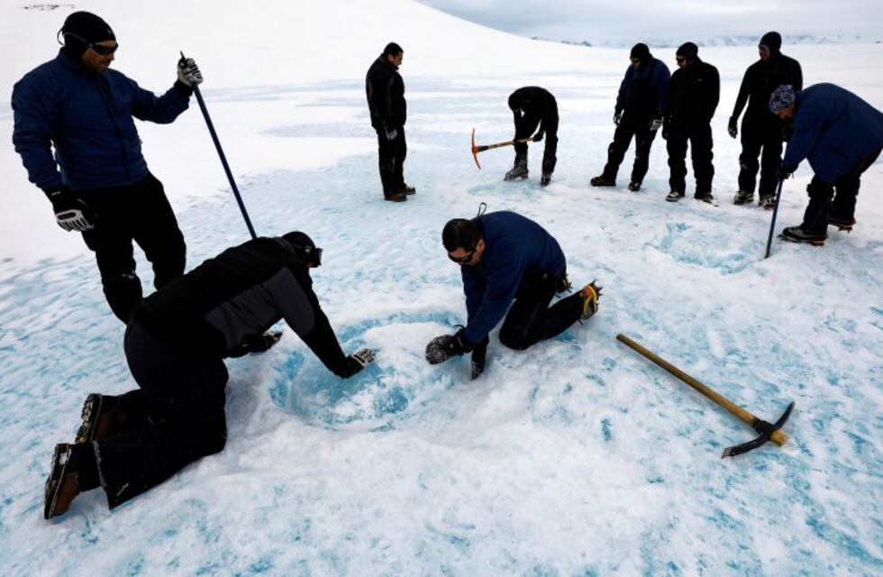 Cambio climático: qué esperan encontrar los científicos al taladrar el hielo más antiguo de la Antártida
