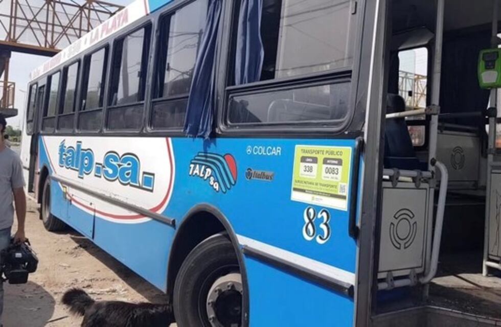 Una pericia complica a un policía por el asesinato de  una mujer en un asalto a un colectivo