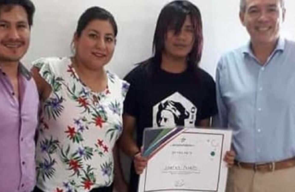 Distinguen a un joven salteño por sus logros en las matemáticas