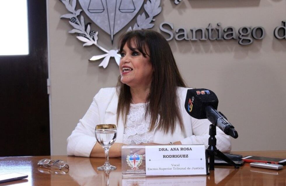 Prestó juramento una mujer como vocal del Superior Tribunal de Justicia