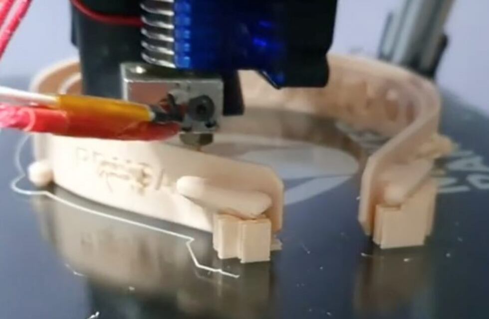 Solidaridad 3D: imprimieron 250 máscaras para trabajadores de la salud en Olavarría