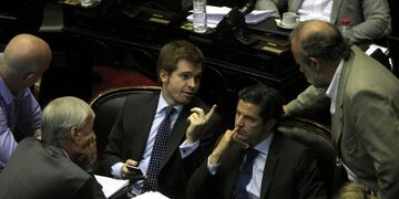 DYN304, BUENOS AIRES 06/12/2016, SESION EXTRAORDINARIA EN DIPUTADOS POR TEMA GANANCIAS\u002E FOTO: DYN/JAVIER BRUSCO\u002E Z ciudad de buenos aires nicolas massot luciano laspina sesion en diputados por el impuesto a las ganancias camarada de diputados sesiones ley de impuesto a las ganancias