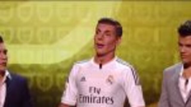 Martu00edn Bossi imitu00f3 a Cristiano Ronaldo en la entrega de los premios de Univisiu00f3n Deportes.
