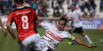 Huracán Las Heras y Gimnasia comenzarán su camino hacia el ascenso de la B nacional, el próximo fin de semana\u002EAunque por caminos diferentes\u002E