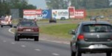 El accidente se produjo sobre la cabecera sur del acceso a Rosario.