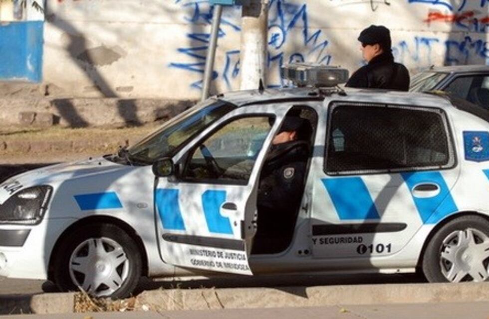 Mendoza: un policía fue asaltado y estuvo encerrado durante seis horas