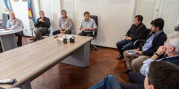 Luque con supermercadistas