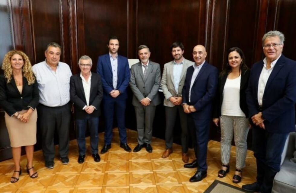 Catamarca y La Rioja trabajan para desarrollar la industria de la indumentaria y confección
