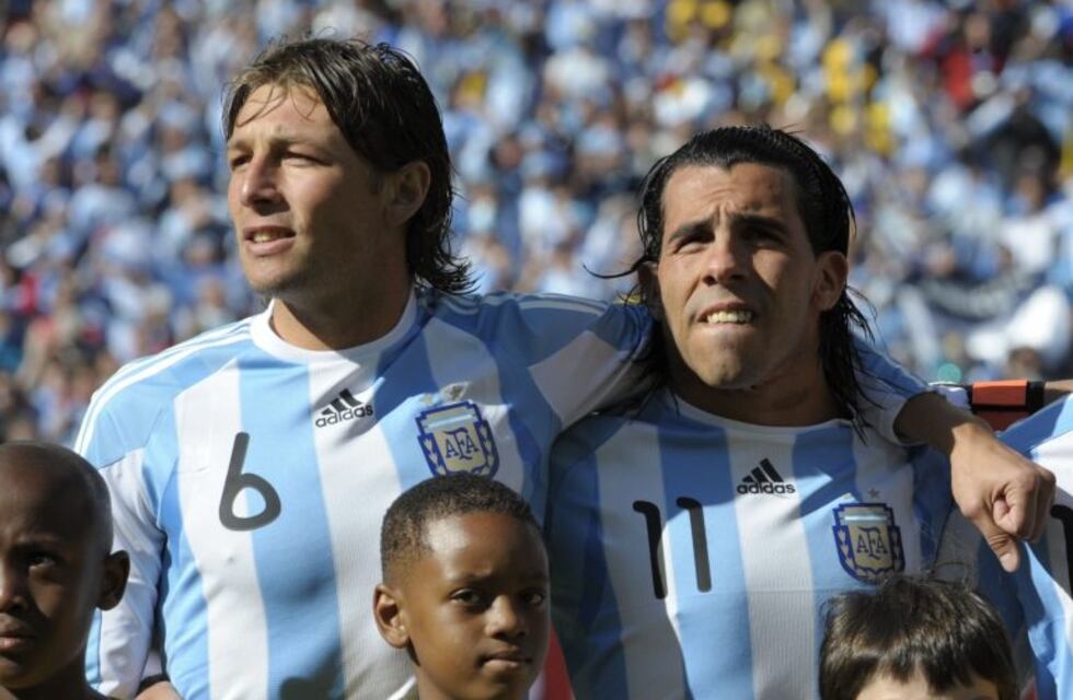 Citan a declarar a los representantes de Tevez y Heinze por la "ruta del dinero K"