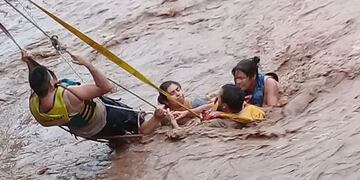 Heroico rescate en un río de Tucumán