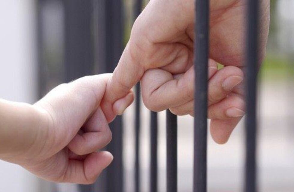 Ser mamá tras las rejas: relatos de dolor y desesperanza