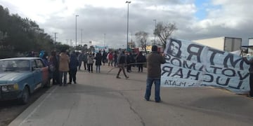 Organizaciones sociales volvieron a manifestarse en Mar del Plata (Foto: Prensa MTR)