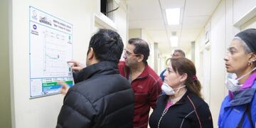 Gabriela Castillo y Carlos Guglielmi recorriendo el HRU