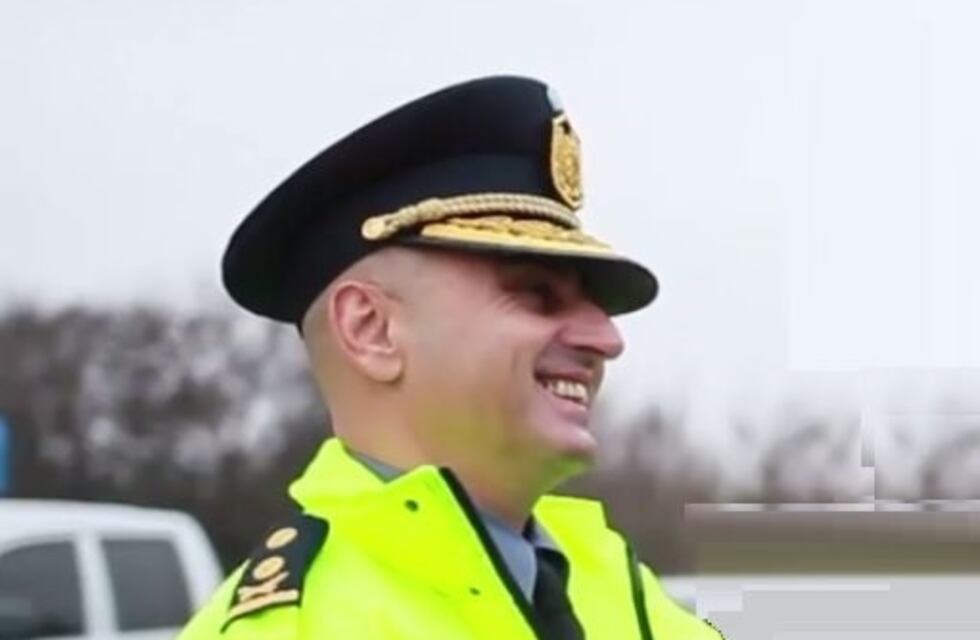 Aseguran que el titular de la Policía de Seguridad Vial removido le pidió 200 mil pesos a un agente para no trasladarlo