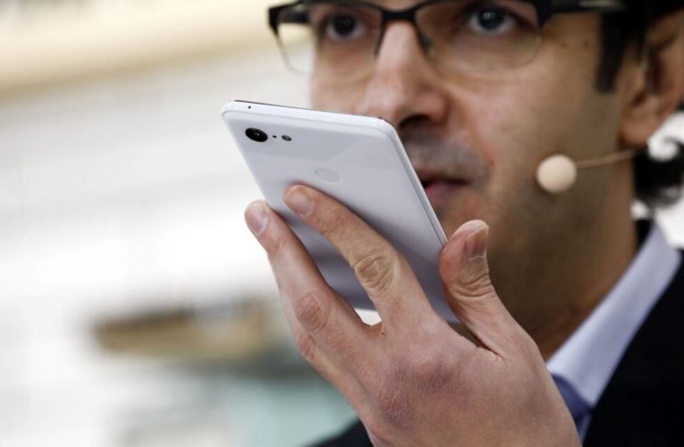 Revelaron que Google escucha a los usuarios a través de sus smartphones y la empresa lo admitió