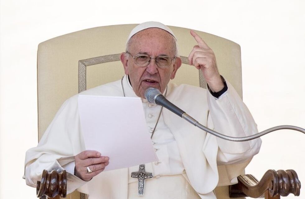 Francisco lamentó el "grave atentado" en San Petesburgo y el "inaceptable" bombardeo en Siria