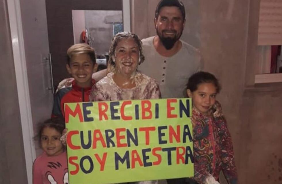 "Me recibí en cuarentena": la azuleña que se convirtió en maestra en medio de la pandemia