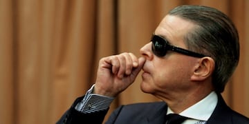 BUENOS AIRES, 07/04/2016, EL JUEZ FEDERAL NORBERTO OYARBIDE PRESENTu00d3 HOY SU RENUNCIA, DESPUu00c9S DE 21 Au00d1OS DE OCUPAR ESE CARGO, SE INFORMu00d3 OFICIALMENTE. FOTO:DYN/PABLO MOLINA. buenos aires norberto oyarbide ministro de justicia secretario de justicia juez f