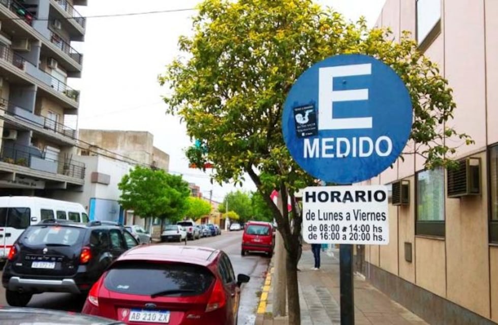 La Municipalidad de Santa Rosa volverá a cobrar el estacionamiento medido en el centro