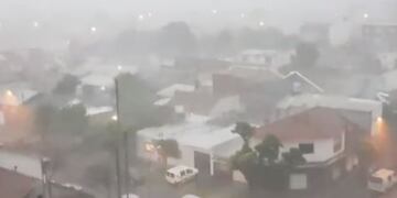 Sorpresiva tormenta con viento y granizo en Mar del Plata\u002E