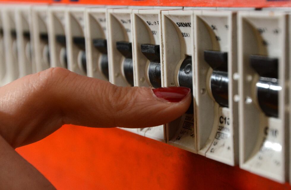 Oficializaron los nuevos cuadros tarifarios de la electricidad en Mendoza