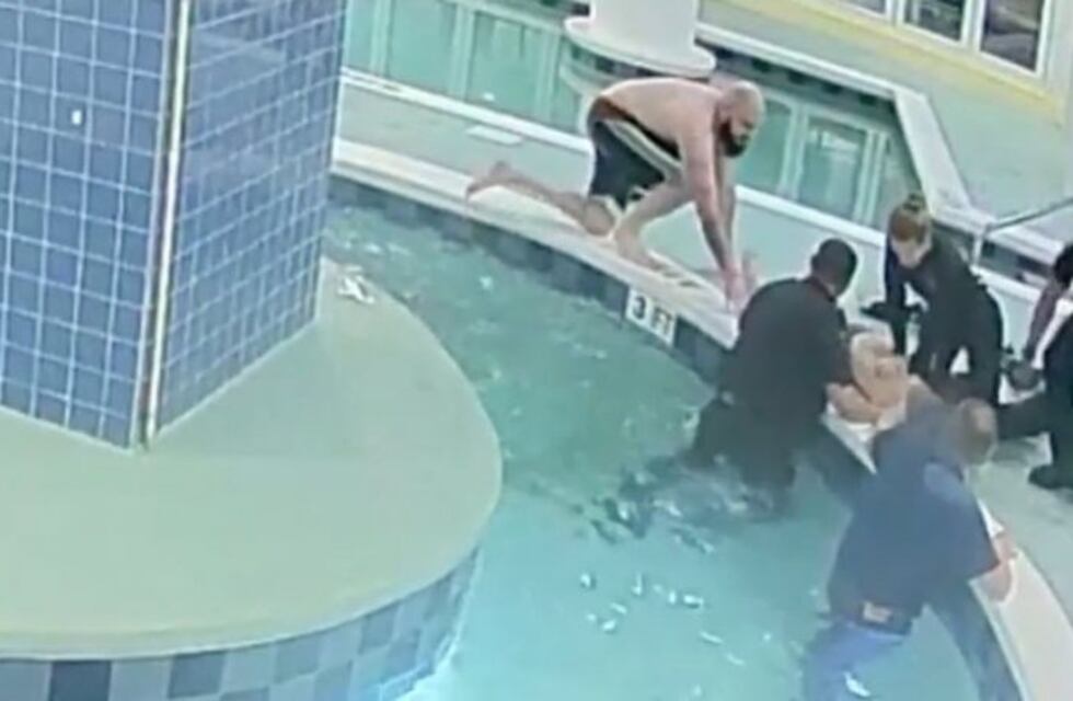 Así fue el rescate de un niño que quedó atrapado en la tubería de succión de una pileta