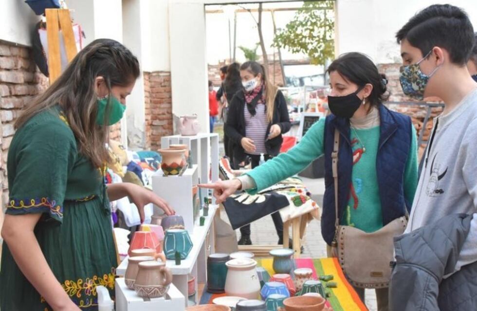 El fin de semana comienza "La Casa está de Feria", el nuevo paseo artesanal en la Casa de la Cultura