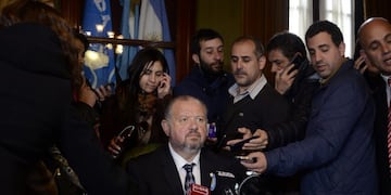 Gustavo Zorzoli, rector del Colegio Nacional de Buenos Aires confirmó en conferencia de prensa que el alumno será suspendido\u002E