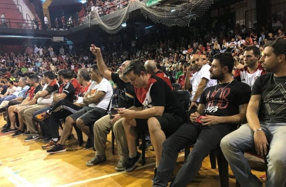 La dirigencia de Newell's presentará un informe económico ante la oposición