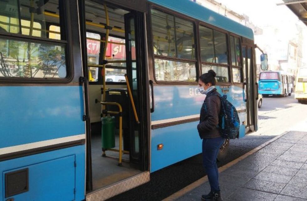 Se levanta el paro y el lunes vuelven a circular los colectivos en Rosario