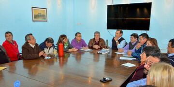 El gobernador se reunió con 14 gremios para debatir sobre las necesidades de cada uno\u002E