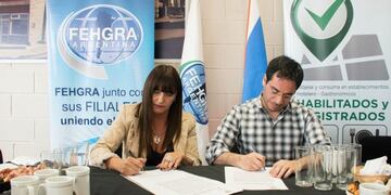 Convenio para capacitación y formación para los trabajadores de Hostelería y Gastronomía de TDF