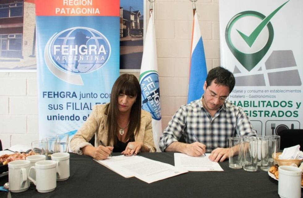 Ministerio de Trabajo firma convenio con la Cámara Hotelera Gastronómica TDF