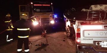 Tres Isletas: un muerto y tres heridos tras un choque entre dos camionetas (Web)