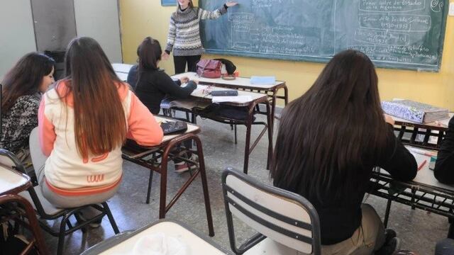 Para recuperar días de clase, no habrá feriados en aniversarios de las localidades bonaerenses