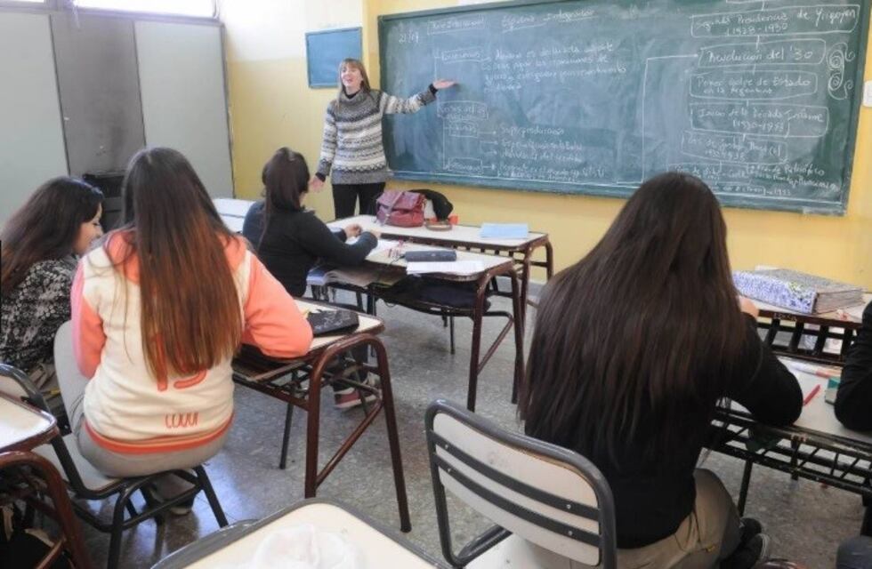 Para recuperar días de clase, no habrá feriados en aniversarios de las localidades bonaerenses