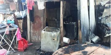 Mueren cuatro nenas en incendio en Lanu00fas