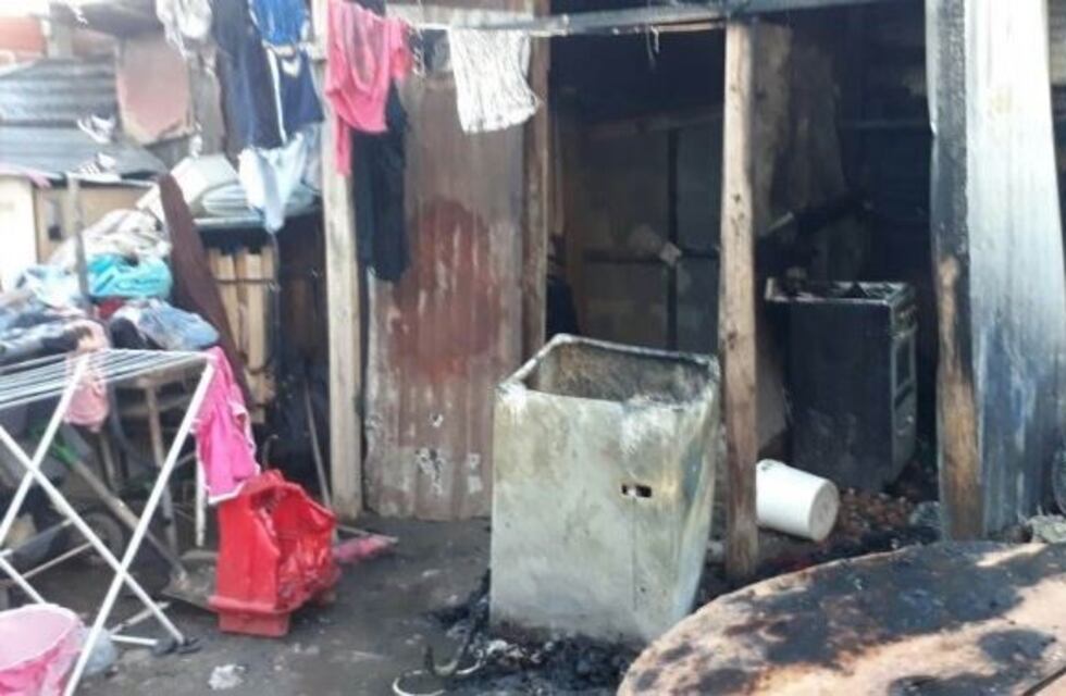 Cuatro nenas murieron luego de incendiarse una vivienda precaria en Lanús