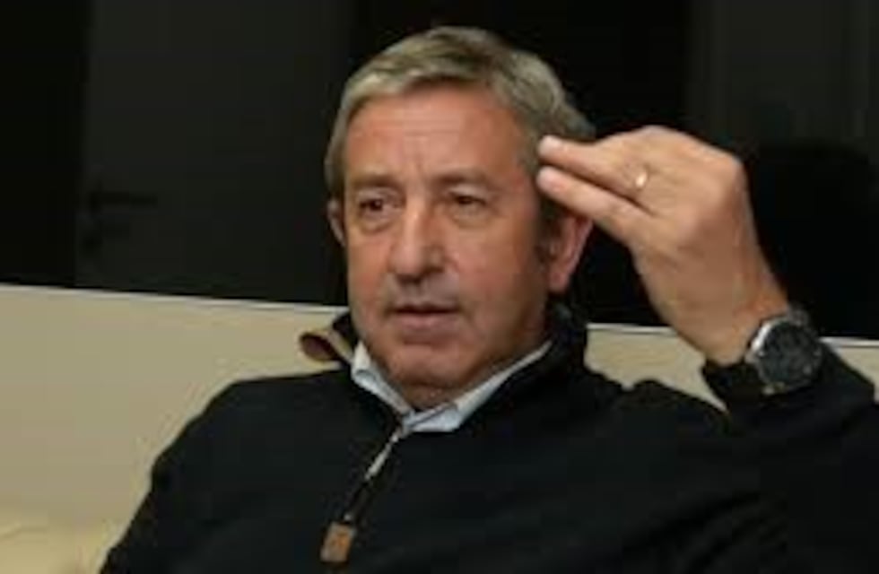 Julio Cobos celebró que será padre por cuarta vez