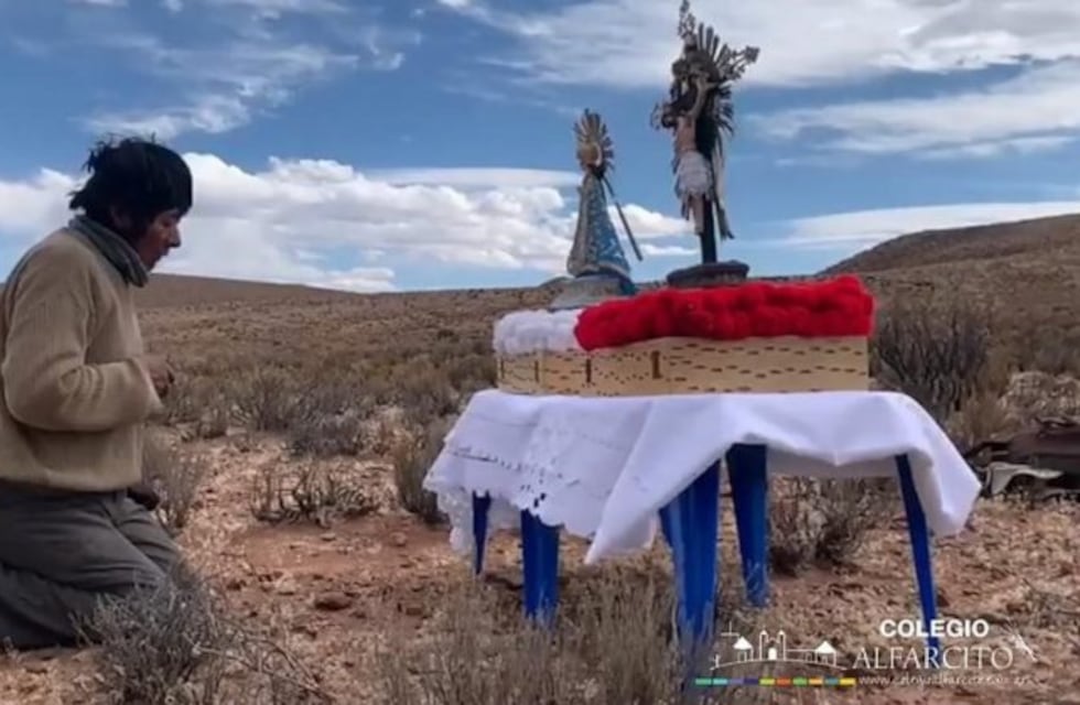 La imagen del peregrino de la Quebrada del Toro que conmovió a los salteños