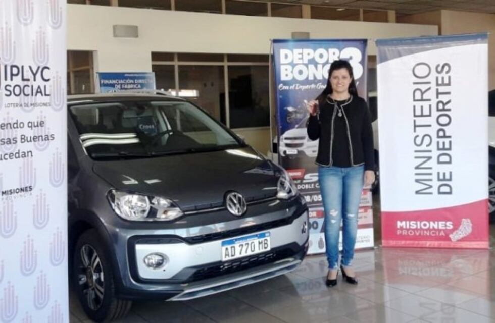 Contadora de Puerto Iguazú recibió las llaves del Up del Deporbono