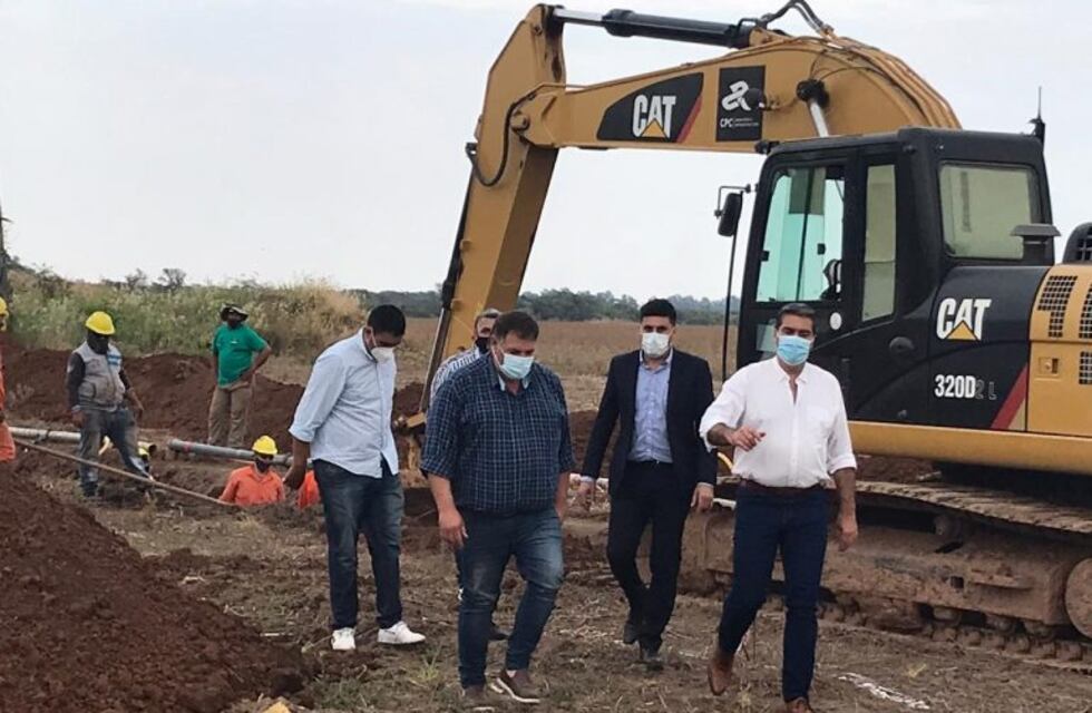 Capitanich recorrió la obra del segundo acueducto del Chaco