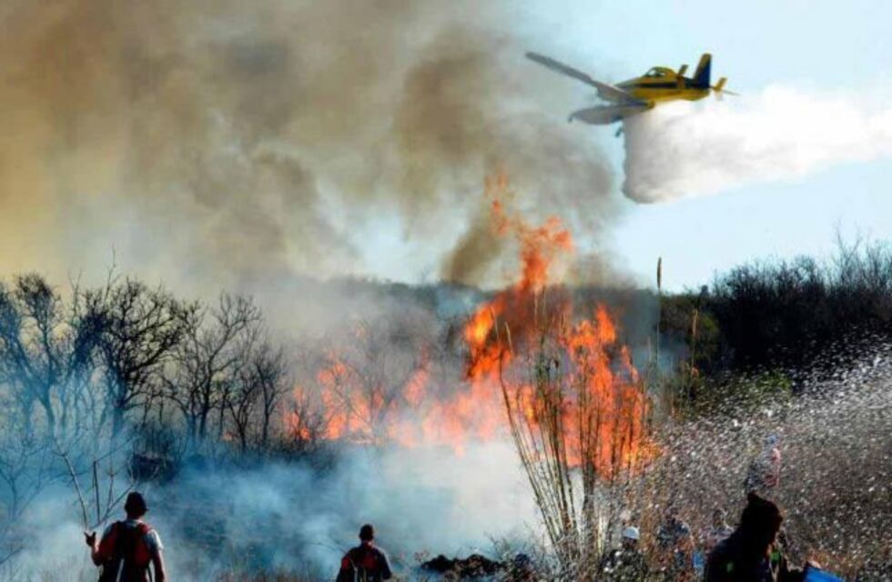 Contuvieron incendios en Alpa Corral y Layuba, pero hay nuevos focos