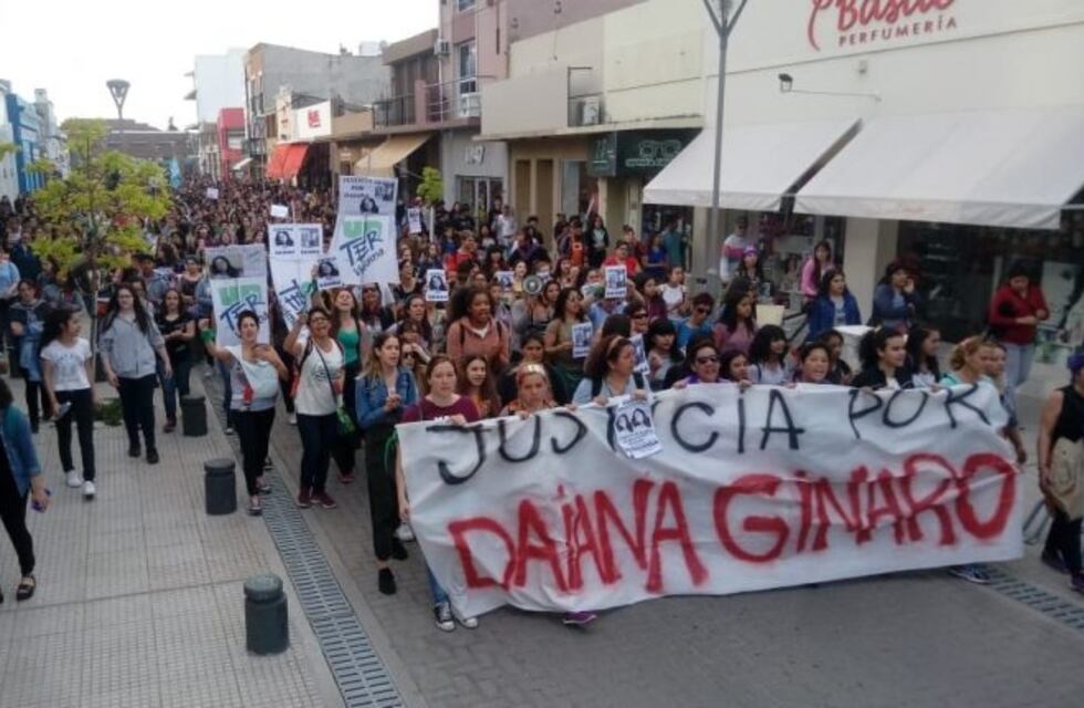 Multitudinaria marcha en Viedma por la muerte de Daiana