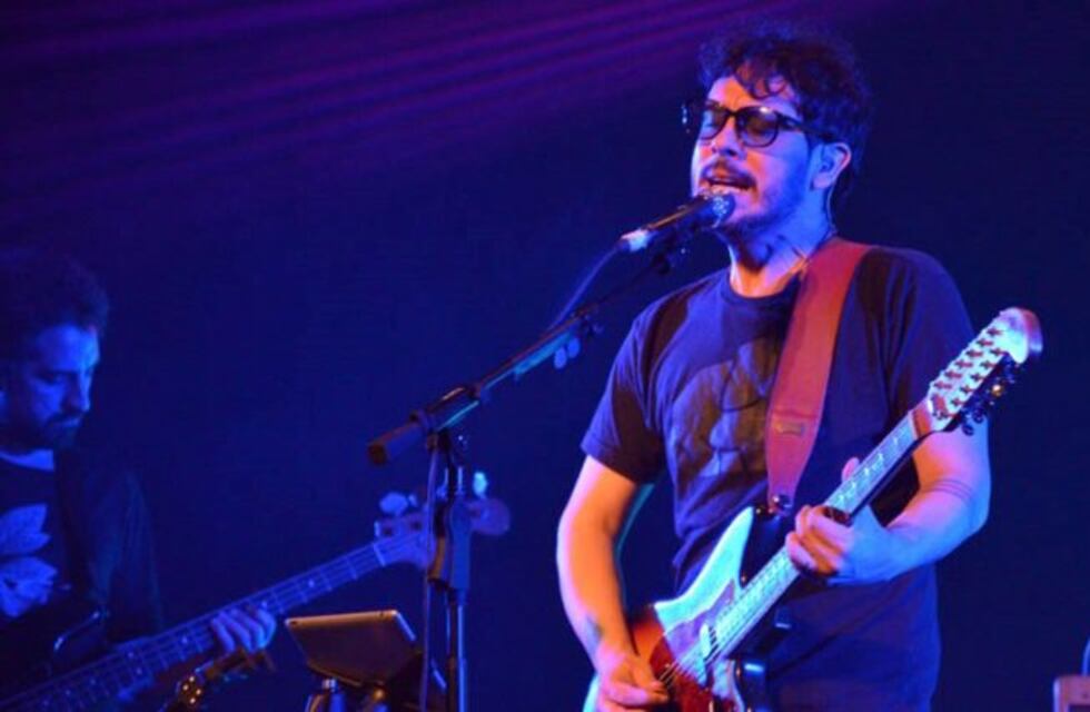 Lisandro Aristimuño: "Me incomoda que nos estamos comunicando vía símbolos y emojis"