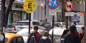 El nuevo sistema de estacionamiento medido de La Plata ya recibió sus primeras quejas